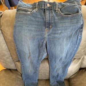 Levi's Slimming Skinny Size 31
